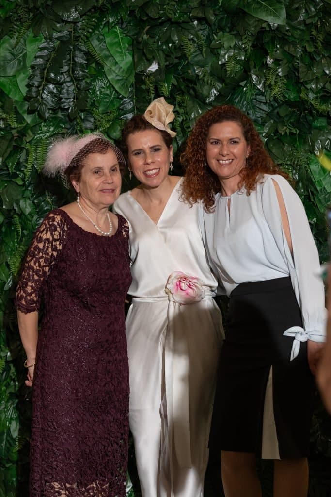 Lucy Laurita with mum and sister